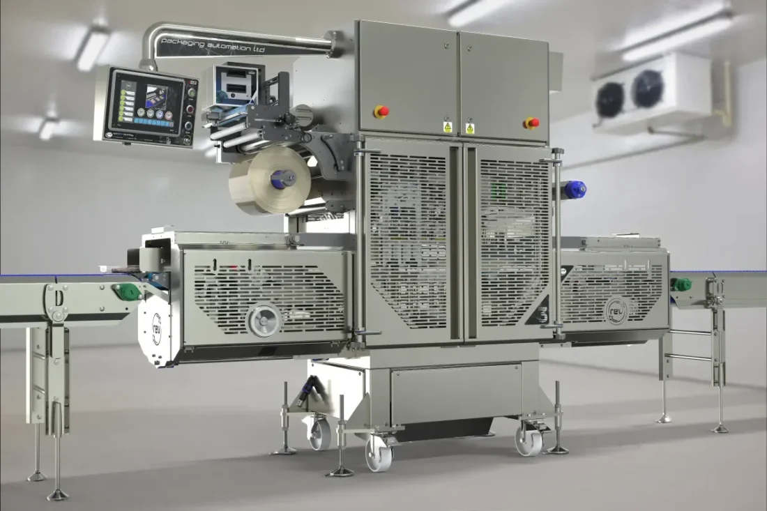 Packaging Automation REV3 topseal trayseal machine in productieomgeving